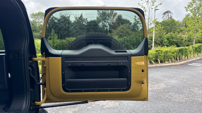 Land Rover Defender 3.0 D350 Trophy Edition Deep Sandglow 110 5dr Auto Diesel Estate - Image 24